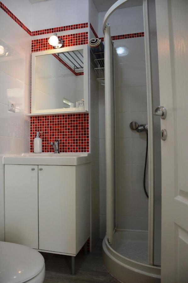 New In Center Of Apartment