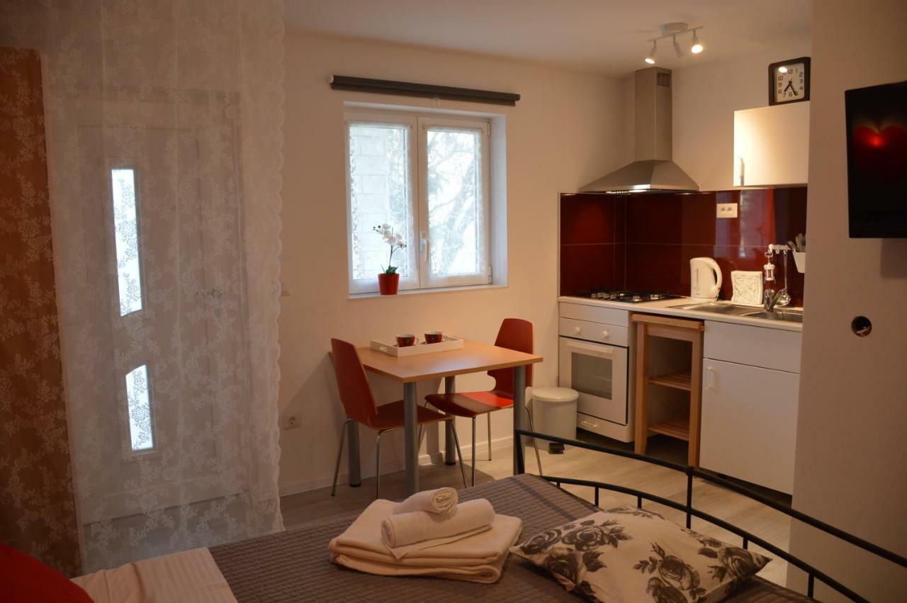 New In Center Of Apartment Poreč